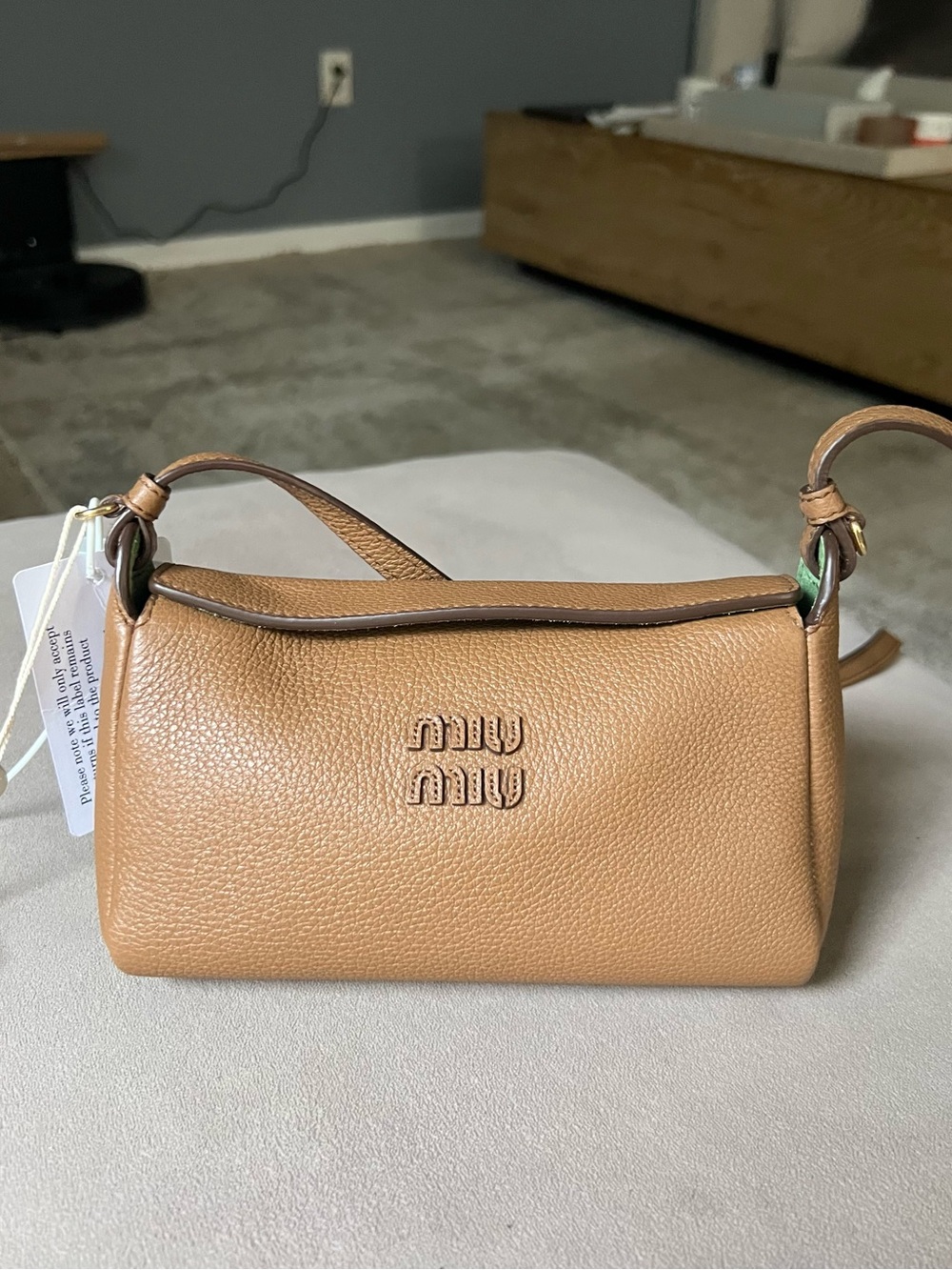 NWT Miu Miu Contenitori Vitello Phenix Leather Shoulder Bag Larice Caramel